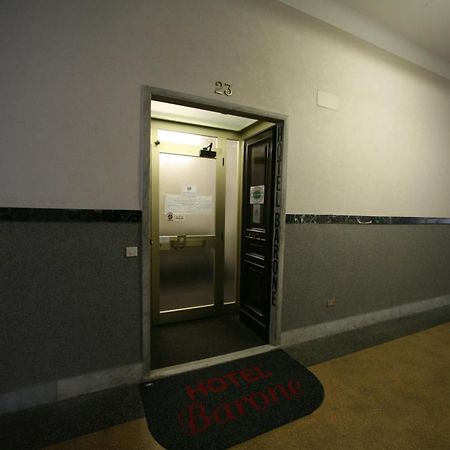 Hotel Barone Генуа Екстериор снимка