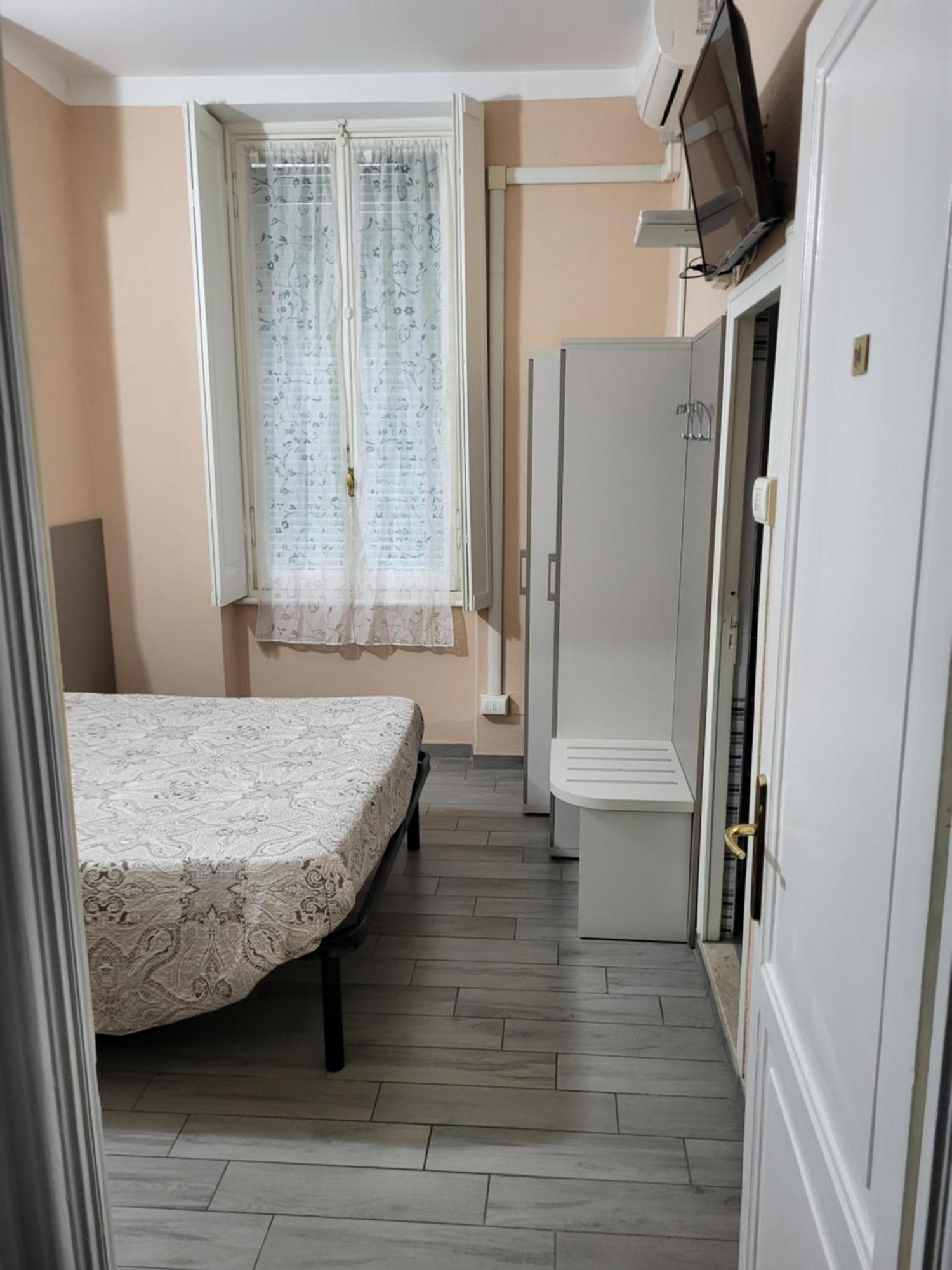 Hotel Barone Генуа Екстериор снимка