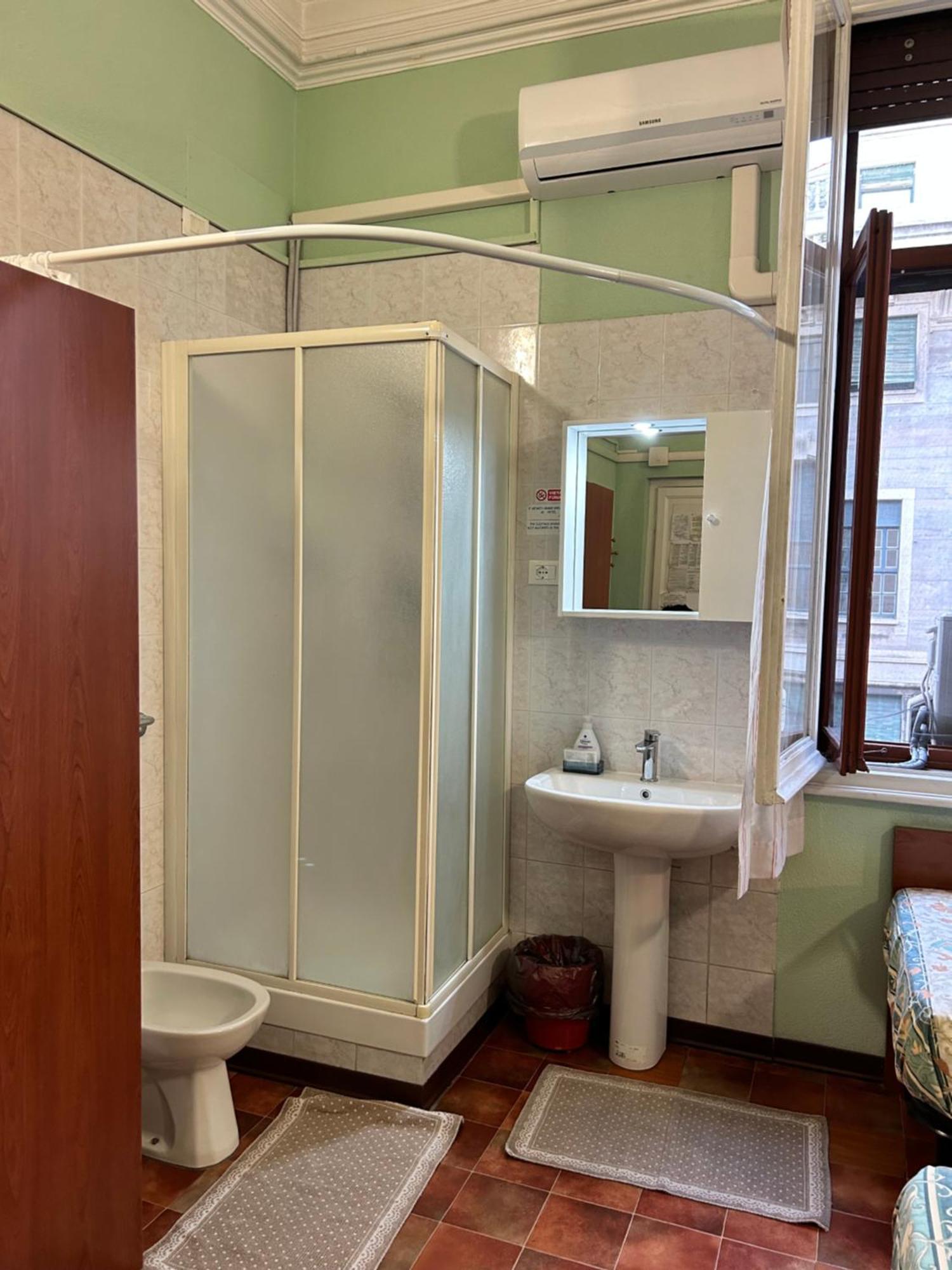 Hotel Barone Генуа Екстериор снимка